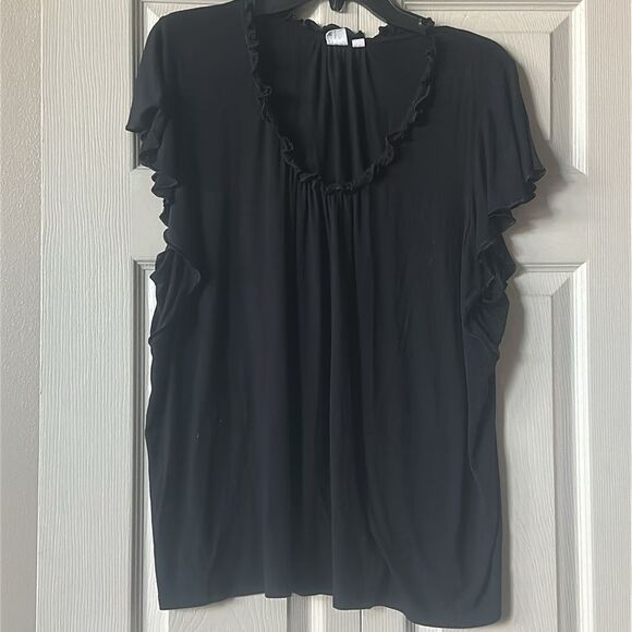 GAP Elegant Black Ruffle Flutter Sleeve Top! - Picture 3 of 10